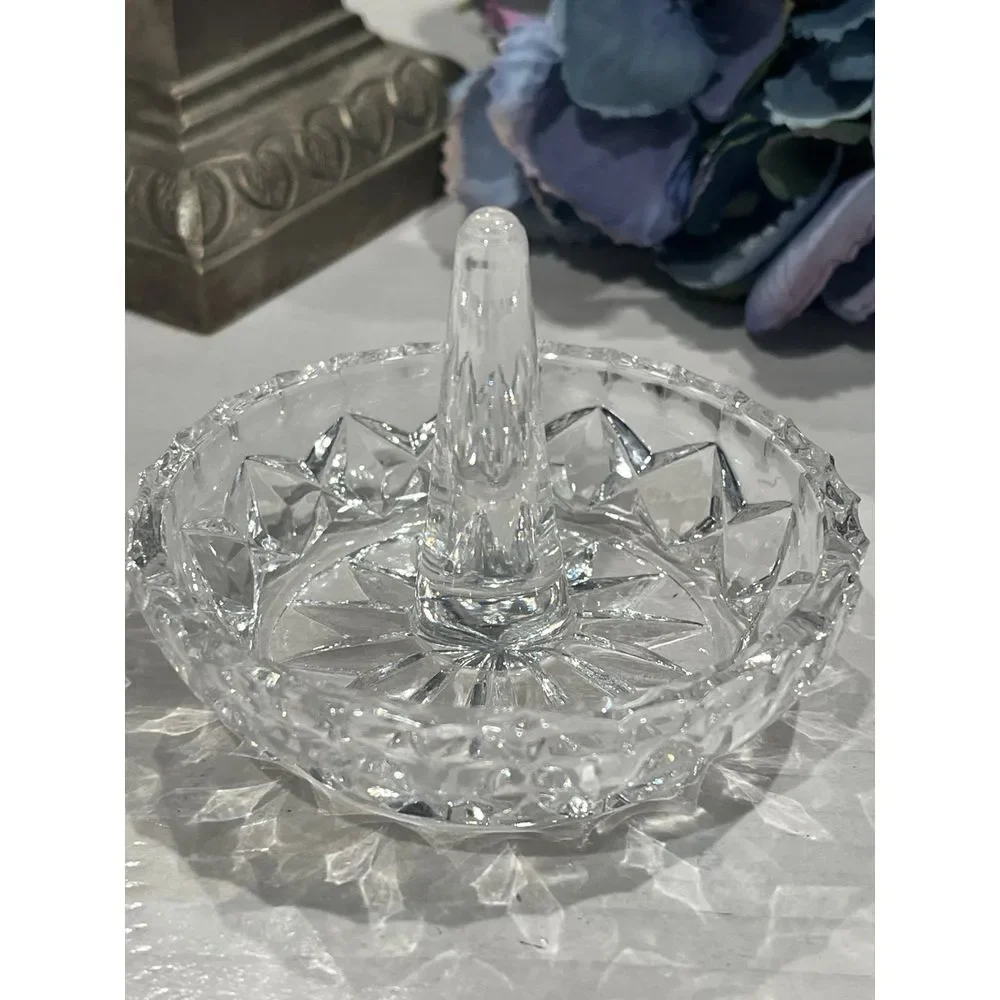 Vintage Zaječar Crystal Ring Holder, 24% Lead Crystal, Hand‎ Cut ring ho… - Picture 2 of 6